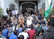 Bupati Asahan Temui Mahasiswa Cipayung Yang Mengelar Aksi Damai Demontrasi di Kantor DPRD