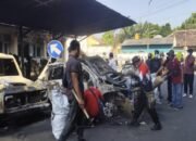 Pemkab Kediri dan Warga Gotong Royong Bersihkan Kantor Paska Kerusuhan, Wabup Pimpin Apel Kebersamaan