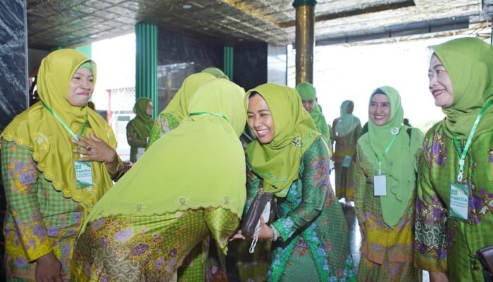 Ribuan Muslimat NU Kota Mojokerto Padati Masjid Al Fattah, Gebyar Maulid Nabi 1447 H Berlangsung Khidmat dan Meriah