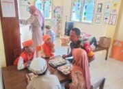 Babinsa Kauman Dampingi Distribusi MBG untuk Anak-Anak TK di Prajuritkulon