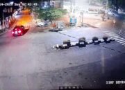 Terungkap! Pengemudi Innova Hitam Kabur Usai Tabrak Motor di Mojokerto