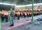 Babinsa Jetis Latih Wawasan Kebangsaan dan Disiplin di MTs Darul Ulum Ngabar