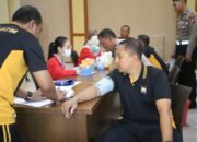 HUT Lalu Lintas Bhayangkara ke-70 Tahun 2025, Kapolres Kediri Gelar Donor Darah Bersama Ojol dan Masyarakat