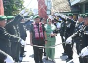 Tradisi Pedang Pora, Kodim 0815/Mojokerto Lepas Letkol Inf Rully Noriza Menuju Tugas Baru