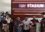 KAI Daop 7 Madiun Rayakan Hari Batik Nasional dengan Fashion Show di KA dan Stasiun