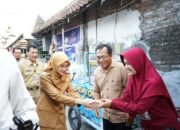 Dengar Laporan Dari Layanan Call Center 112 Tentang Anak Kesulitan Sekolah, Mbak Wali Langsung Datang dan Beri Bantuan Hingga Lulus