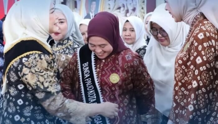 Ibu Dewi Sastrani Resmi Dikukuhkan Sebagai Bunda PAUD Kota Palembang