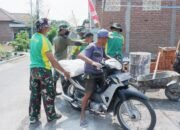 Satgas TMMD ke-126 Kodim 0815/Mojokerto Bersama Warga Rehab Mushola Baitul Mukmin di Sumbertanggul