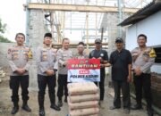 Polres Kediri Beri Bantuan Material untuk Pembangunan Masjid Al-Huda Kepung