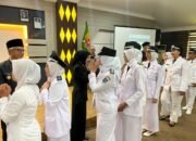 Mbak Wali Lantik 136 Pejabat, 10 Srikandi Jadi Lurah Baru