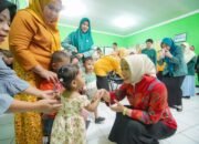 Tekan Angka Stunting, Ning Ita Beri Penguatan DASHAT di Kelurahan Gedongan