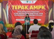 Mbak Cicha Istri Bupati Kediri Beri Pendampingan Pada Puluhan AMPK