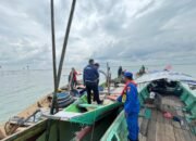Cegah Bentrok Antar Nelayan, Langkah Tegas Satpolairud Polres Gresik Bongkar Dua Rumpon di Perairan Utara