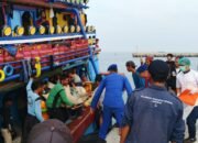 Satpolairud Polres Lamongan Evakuasi ABK Meninggal di Atas Kapal KMN NA di Perairan Bawean