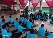 Koramil 0815/05 Gedeg Tanamkan Disiplin dan Cinta Tanah Air Lewat Pelatihan PBB di SRMP 15 Mojokerto