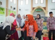 Ning Ita Ajak Kader Posyandu Perkuat Ketahanan Sosial dan Ekonomi Keluarga di Kota Mojokerto