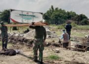 Koramil 0815/09 Mojosari dan Warga Sumbertanggul Gelar Karya Bakti Persiapan Pembangunan KDKMP
