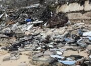 Pengunjung Pantai Bingin Ngeluh, Banyak Puing Berserakan dan Kumuh