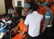 Lempar Bondet dan Ancam Warga dengan Celurit, Pria Pasrepan Diringkus Polisi