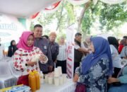 Tinjau Pasar Murah di Prajuritkulon, Ning Ita Pastikan Sembako dan Bapokting Aman