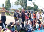 Aksi Solidaritas Melawan PHK Sepihak