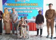 Pemkot Blitar Salurkan Bansos PKH Plus kepada Ratusan KPM