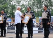 Kapolresta Sidoarjo Terima Penghargaan Kapolri dalam Apel Kasatwil 2025