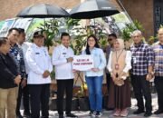 OJK dan LJK Tanam dan Serahkan Ratusan Pohon Untuk TPA Winongo Madiun