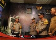 Kapolda Jatim Tinjau Pos Pam, Yan, dan Terpadu di Malang Raya, Pastikan Pengamanan Nataru Berjalan Optimal