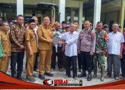 Wakil Bupati Asluchul Alif Serahkan Traktor ke Gapoktan Desa Munggugianti dan Desa Sumput