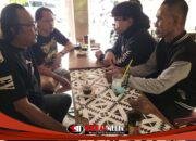 Diantar Orang Tua, DPO Gangster Gresik Serahkan Diri ke Polisi