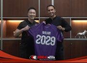 Sang Kapten Persik Kediri Ezra Walian kembali Diperpanjang Kontrak merumput dengan Tim Macan Putih Kediri