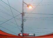Kabel Wi-Fi Semrawut di Desa Purwoasri Gondang Mojokerto, Warga Khawatir Bahayakan Keselamatan