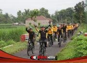 Ruang Kebersamaan Dengan Warga, Gowes Bareng Kapolres Kediri Warnai Aktivitas Pagi di Kampung Inggris