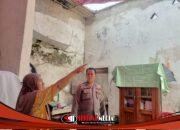 Respon Cepat Polsek Sooko Tangani Rumah Warga Rusak Diterjang Puting Beliung
