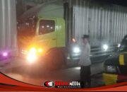 Polsek Menganti Evakuasi Tabrakan Beruntun di Jalan Raya Boboh, Lalu Lintas Sempat Macet