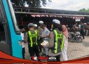 Ramp Check Bus Wisata di Kawasan Sunan Giri, Satlantas Gresik Prioritaskan Keselamatan Peziarah