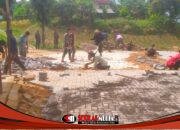 Progres Paving Ponpes Miftahul Ulum Dikebut, Satgas TMMD dan Warga Tuntaskan Bertahap