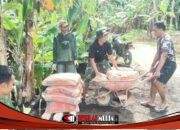Bolak-Balik Dorong Troli, Satgas TMMD 127 Percepat Pengecoran RTLH di Mandala
