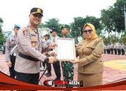 17 Personel dan 2 Warga Terima Penghargaan Atas Dukungan Program Jogo Gresik