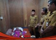 Gerak Cepat Tanggapi Laporan Warga, Gus Bupati Besuk Lansia Lumpuh di Tanjungkenongo