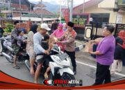 Polsek Pacet dan Forkopimcam Kompak Berbagi Takjil, Wujud Kepedulian di Bulan Ramadan
