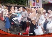 PAC Partai Gerindra Kebomas Bersama PIRA Bagikan 500 Paket Takjil