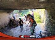 Cegah Banjir di Musim Hujan, Koramil Puri dan Warga Bersihkan Sungai Kebogerang