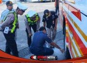 Polres Blitar Kota Laksanakan Ramp Check dan Tes Urine Sopir serta Awak Bus di Terminal Patria