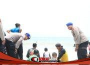 Kapolres Gresik Imbau Wisatawan Utamakan Keselamatan di Pantai Dalegan