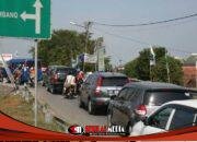 Cara Cerdas Menghindari Antrean Panjang Di Gerbang Tol