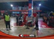 Pastikan Tidak Ada Kelangkaan BBM, Anggota Polres Blitar dan Jajaranya Laksanakan Patroli di SPBU Wilayah Blitar