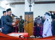 Bupati Yani Lantik Kades PAW Desa Laban, Fokus Percepatan Infrastruktur dan Konektivitas