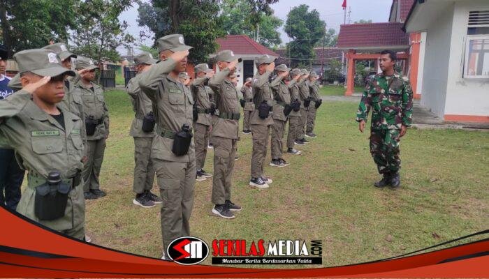 TNI dan Sekolah Rakyat Bersinergi Bentuk Karakter Disiplin Pelajar di Mojokerto
